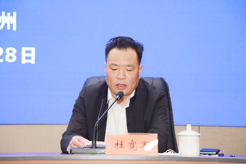 主持人22042801.jpg